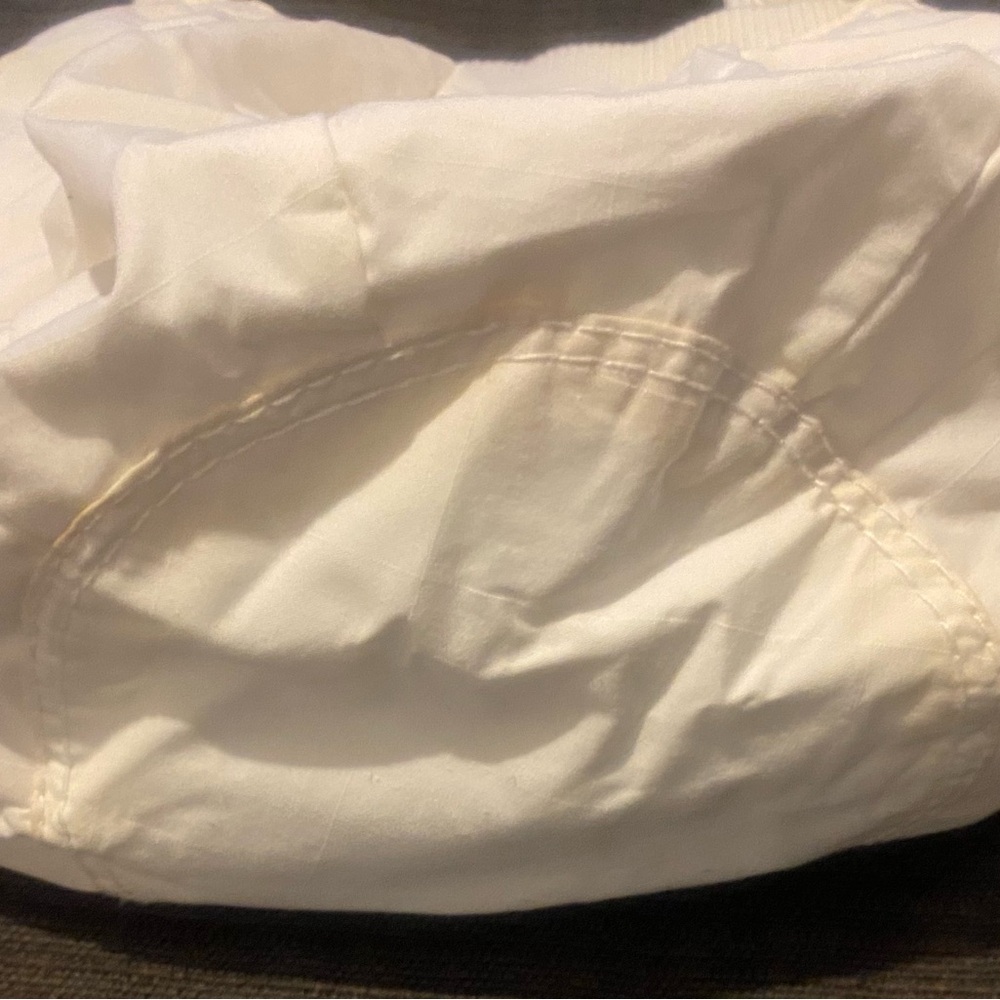 Lesportsac White Hobo Bag with Slouchy Design - Picture 2 of 6